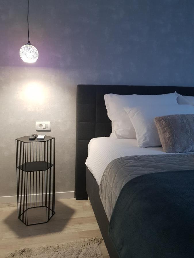 Rooms Vanteo Korenica Bagian luar foto