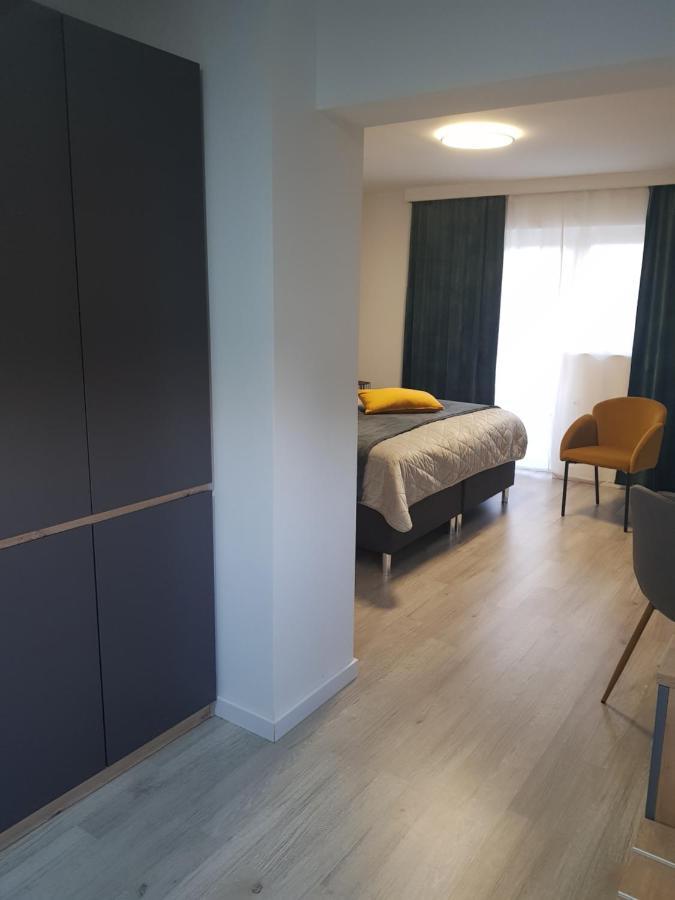 Rooms Vanteo Korenica Bagian luar foto