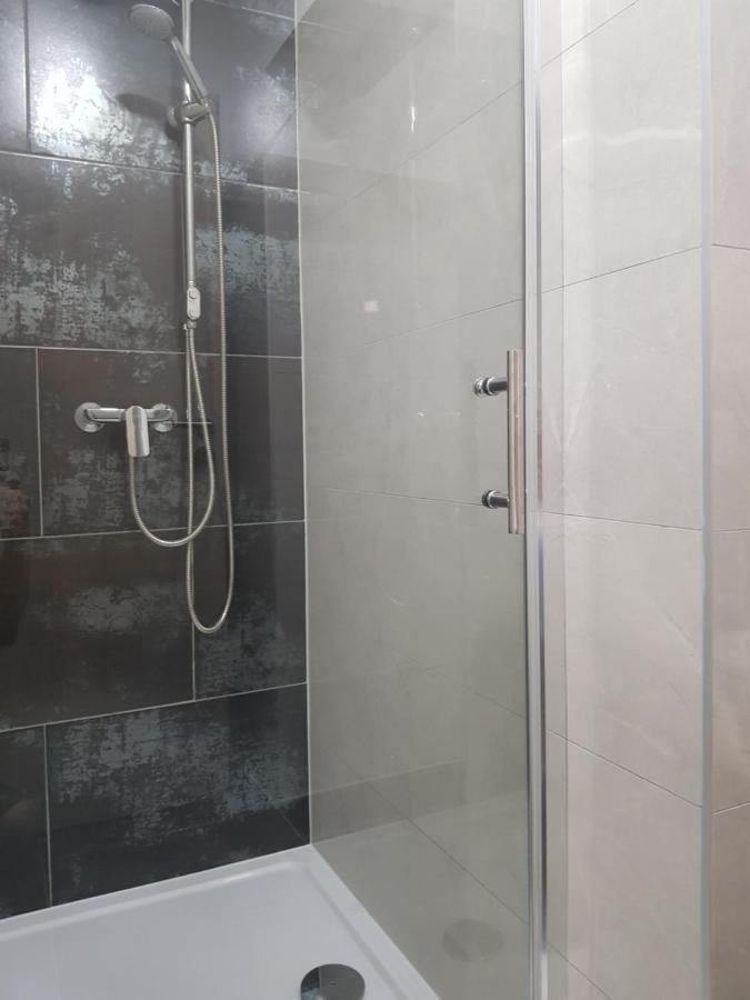 Rooms Vanteo Korenica Bagian luar foto